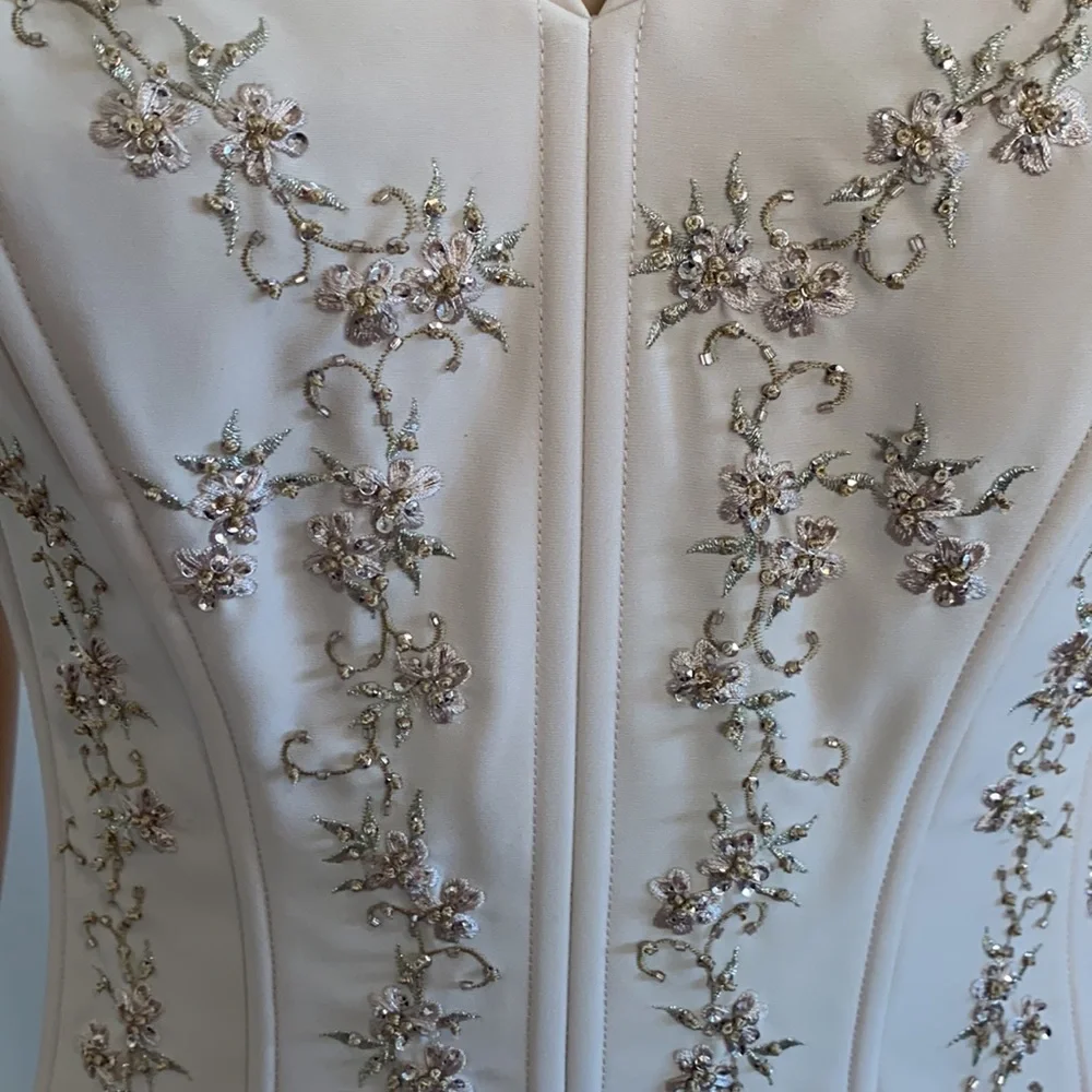 DAVID’S BRIDAL Off- Shoulder Gown - Picture 4 of 12